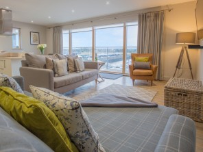 2 Bedroom Harbourfront Apartment in Amble, Northumberland, England
